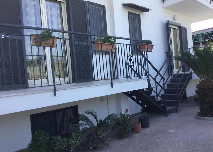 Maria's Bed & Breakfast 3*